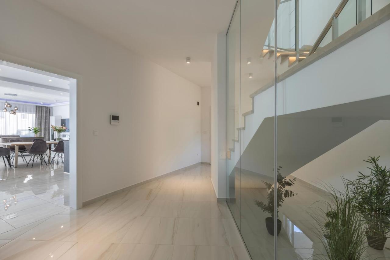 Luxurious Villa Meri Kaštela Eksteriør bilde